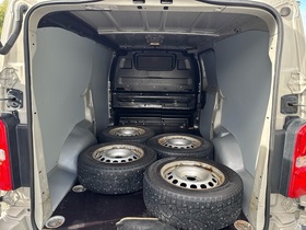 Opel Vivaro vaihtoauto