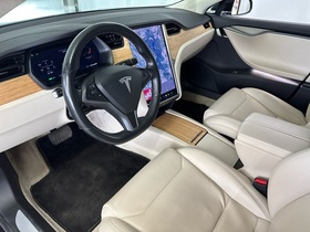 Tesla Model S vaihtoauto