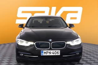 BMW 330 vaihtoauto