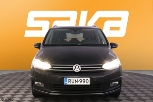 Volkswagen Touran vaihtoauto