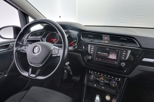 Volkswagen Touran vaihtoauto