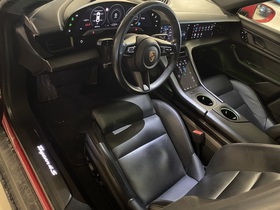 Porsche Taycan vaihtoauto