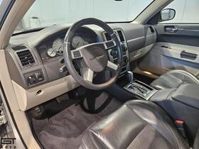 Chrysler 300C vaihtoauto