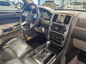 Chrysler 300C vaihtoauto