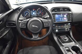 Jaguar XE vaihtoauto