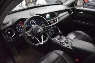 Alfa Romeo Stelvio vaihtoauto