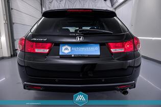 Honda Accord vaihtoauto