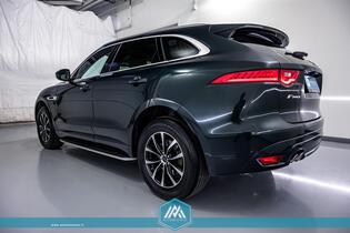 Jaguar F-PACE vaihtoauto