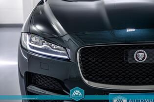 Jaguar F-PACE vaihtoauto