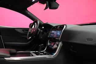 Jaguar XE vaihtoauto