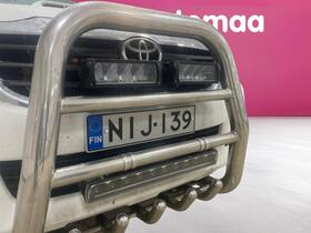 Toyota Hilux vaihtoauto