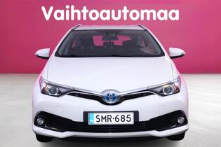 Toyota Auris vaihtoauto