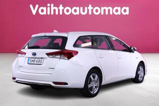 Toyota Auris vaihtoauto
