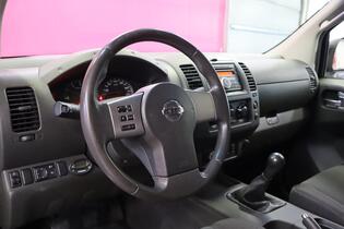 Nissan Navara vaihtoauto