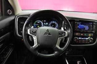 Mitsubishi Outlander PHEV vaihtoauto