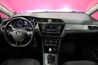 Volkswagen Touran vaihtoauto