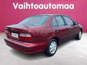 Nissan Almera vaihtoauto