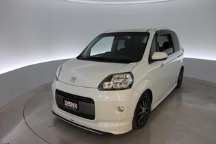 Toyota Porte vaihtoauto