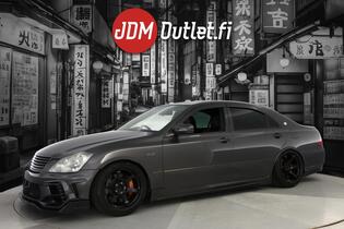 Toyota Crown vaihtoauto