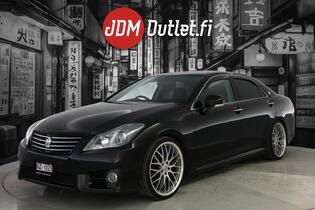 Toyota Crown vaihtoauto