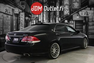 Toyota Crown vaihtoauto