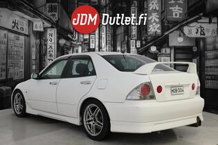 Toyota Altezza vaihtoauto