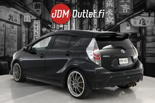 Toyota Aqua vaihtoauto