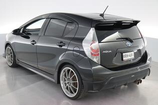 Toyota Aqua vaihtoauto