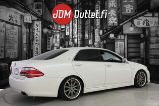 Toyota Crown vaihtoauto