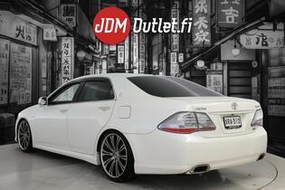 Toyota Crown vaihtoauto