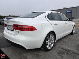 Jaguar XE vaihtoauto
