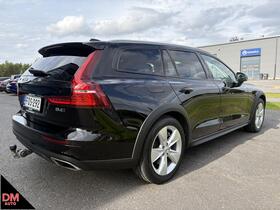 Volvo V60 Cross Country vaihtoauto