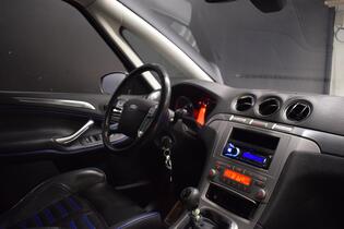 Ford S-MAX vaihtoauto