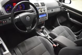 Volkswagen Touran vaihtoauto
