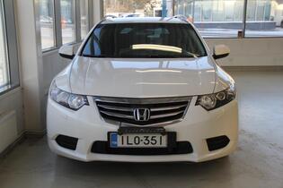 Honda Accord vaihtoauto