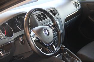 Volkswagen Jetta vaihtoauto