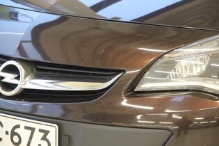 Opel Astra vaihtoauto