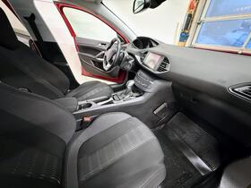 Peugeot 308 vaihtoauto