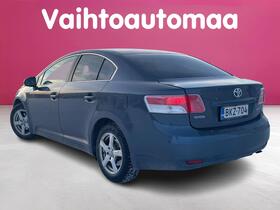 Toyota Avensis vaihtoauto