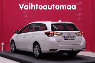 Toyota Auris vaihtoauto