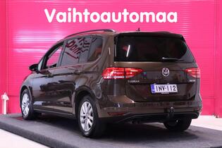 Volkswagen Touran vaihtoauto