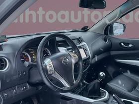 Nissan Navara vaihtoauto