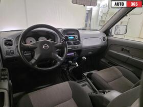 Nissan Navara vaihtoauto