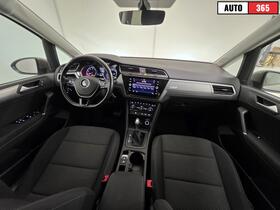 Volkswagen Touran vaihtoauto