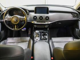 Kia Stinger vaihtoauto