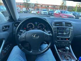 Lexus IS vaihtoauto