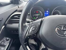 Toyota C-HR vaihtoauto