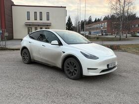 Tesla Model Y vaihtoauto