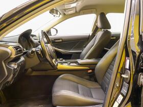 Lexus IS vaihtoauto