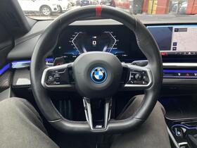 BMW i5 vaihtoauto